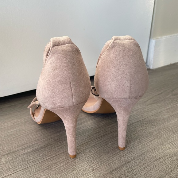 Tenacious Tan Suede Block Heel Pump – Ally Shoes Suede beige heels